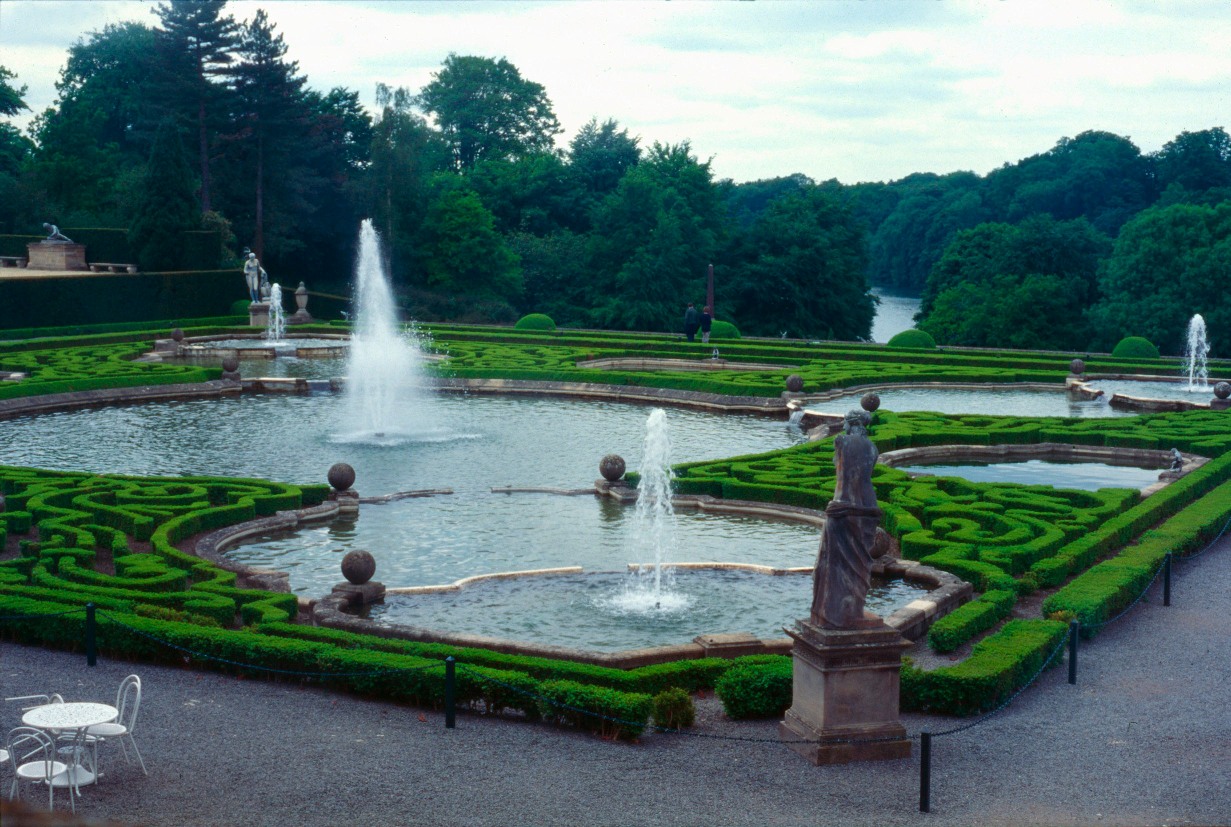 Il giardino formale riproposto da Duchène nel 1925